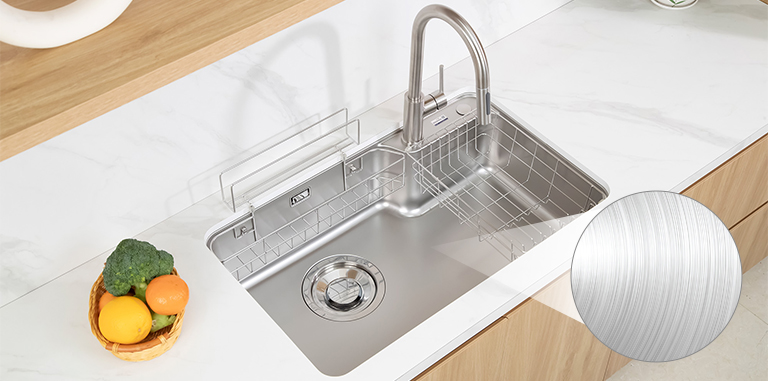Bề mặt SATIN xoay tròn trơn của chậu rửa bát Kluger KH8050ST nhập khẩu Bề mặt SATIN xoay tròn trơn của chậu rửa bát Kluger KH8050ST nhập khẩu