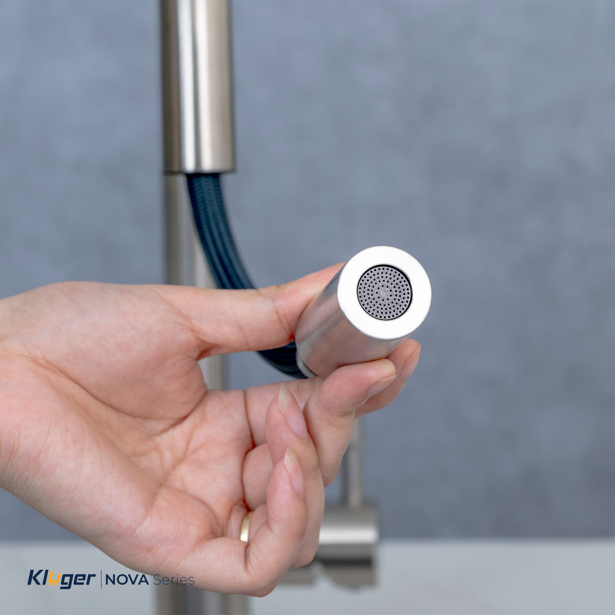 Vòi rửa bát Kluger KLF0031S thế hệ mới, bề mặt Satin chống bám dấu vân tay